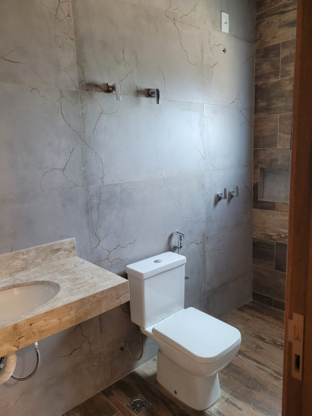 Casa de condomínio à venda Jardins Bolonha com 214m² e 4 quartos por R$ 1.500.000 - 2094351911-bd529762-d673-4de9-baf8-b2a1624e2a89.jpg