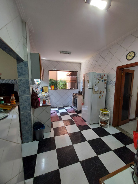 Casa à venda Bráz De Pina com 300m² e 4 quartos por R$ 650.000 - 1427624705-whatsapp-image-2024-03-16-at-10.jpeg