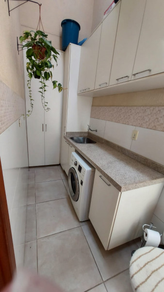 Apartamento à venda Utinga com 170m² e 3 quartos por R$ 595.900 - 1030372423-lavanderia-e-banheiro-andar-2-7.jpg