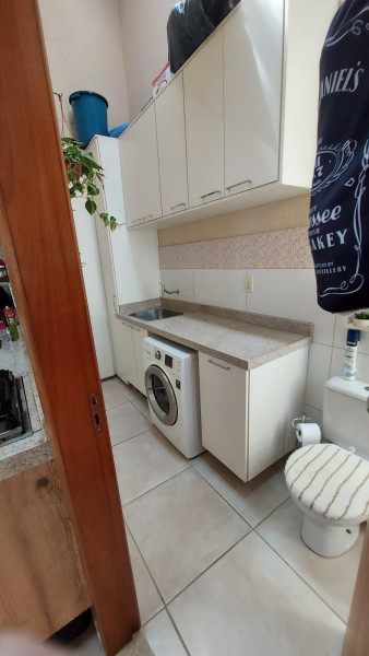Apartamento à venda Utinga com 170m² e 3 quartos por R$ 595.900 - 1612207739-lavanderia-e-banheiro-andar-2-1.jpg