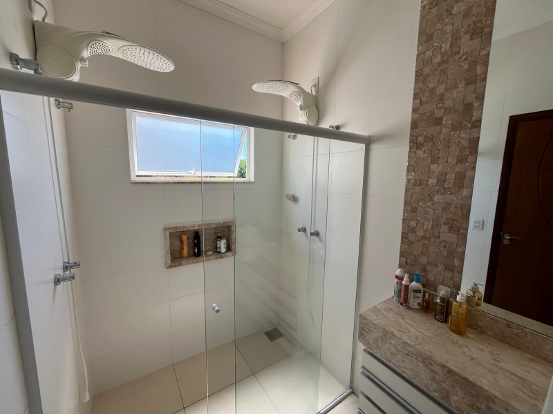 Casa de condomínio à venda Centro com 357m² e 4 quartos por R$ 1.800.000 - 92208547-casa-pira-banheiro-ma1.jpg