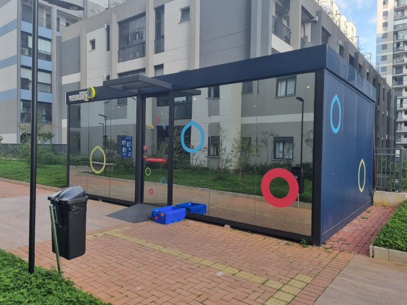 Apartamento para alugar Centro com 53m² e 2 quartos por R$ 3.000 - 629291357-mercadinho-2.jpeg