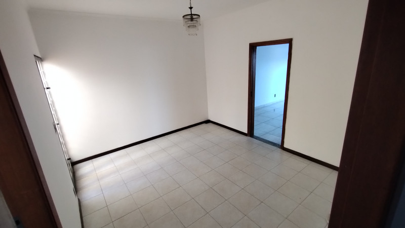 Casa à venda Jardim das Paineiras com 369m² e 3 quartos por R$ 390.000 - 2091472160-img-20230513-160629101.jpg