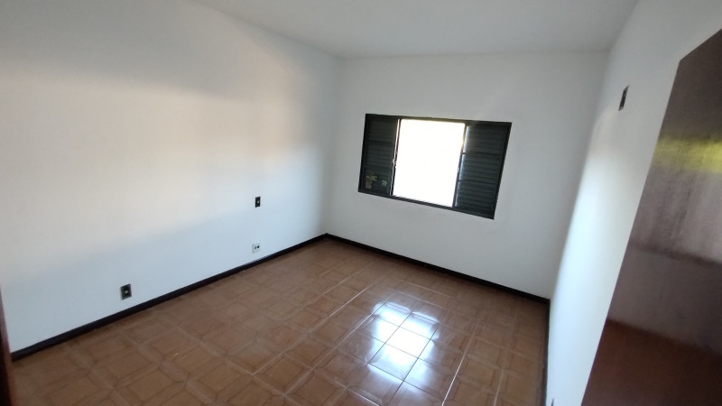 Casa à venda Jardim das Paineiras com 369m² e 3 quartos por R$ 390.000 - 594769477-img-20230513-160815077.jpg