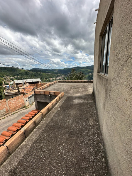 Casa à venda Santo Antônio (Roça Grande) com 200m² e 2 quartos por R$ 150.000 - 1675902565-whatsapp-image-2024-03-19-at-11.jpeg