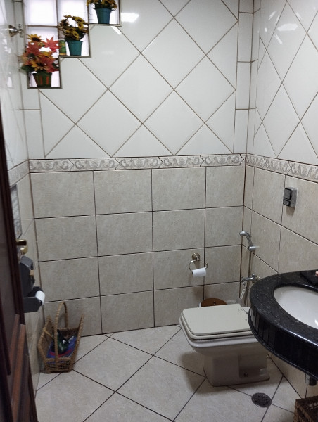 Casa para alugar Vila Bastos com 140m² e 3 quartos por R$ 5.000 - 1727088069-1000136628.jpg