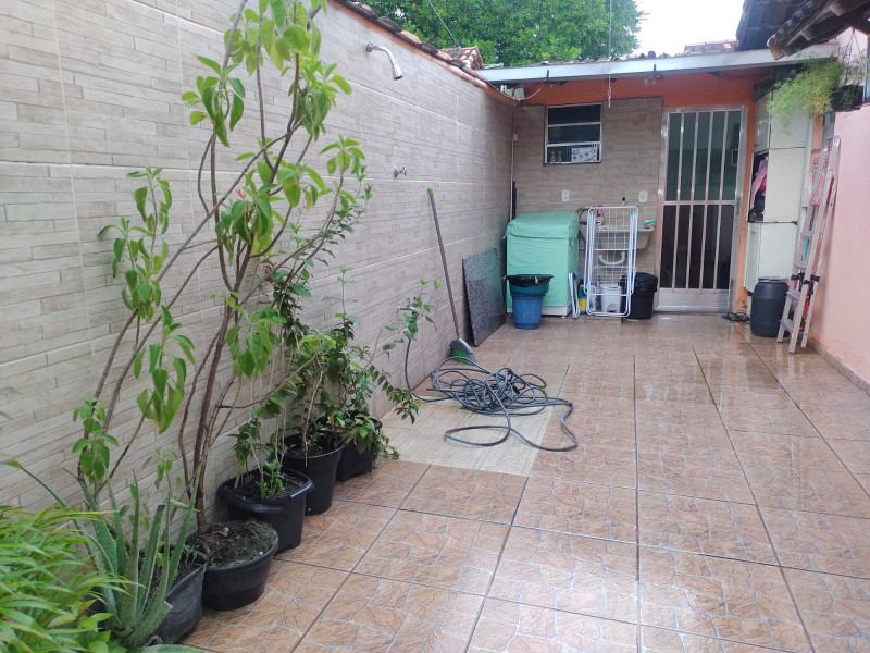 Casa de condomínio à venda Pavuna com 60m² e 2 quartos por R$ 150.000 - 1382889496-quintal-e-chuveirao.jpeg
