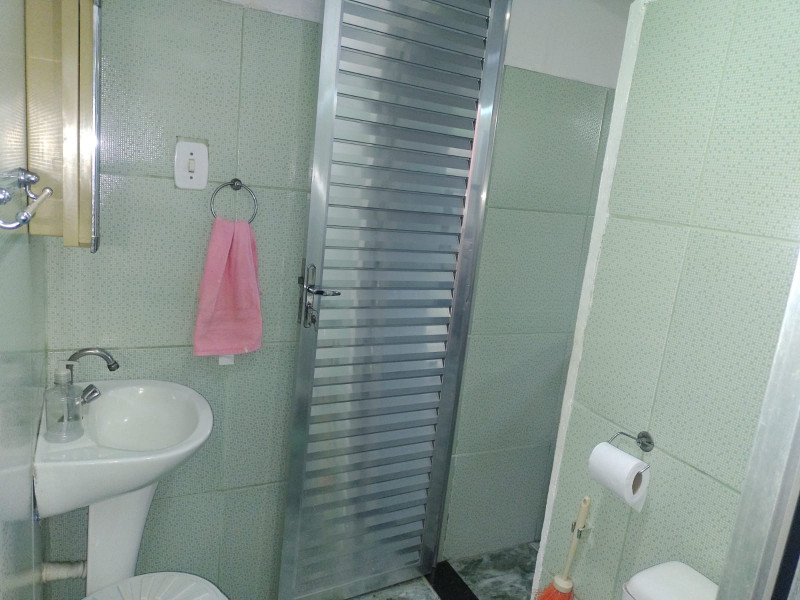 Casa de condomínio à venda Pavuna com 60m² e 2 quartos por R$ 150.000 - 734307750-banheiro-02.jpeg
