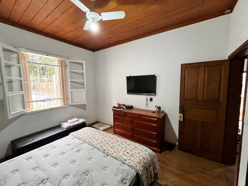 Casa à venda Centro com 175m² e 4 quartos por R$ 650.000 - 1594546780-imagem-do-whatsapp-de-2024-03-20-as-10.jpg