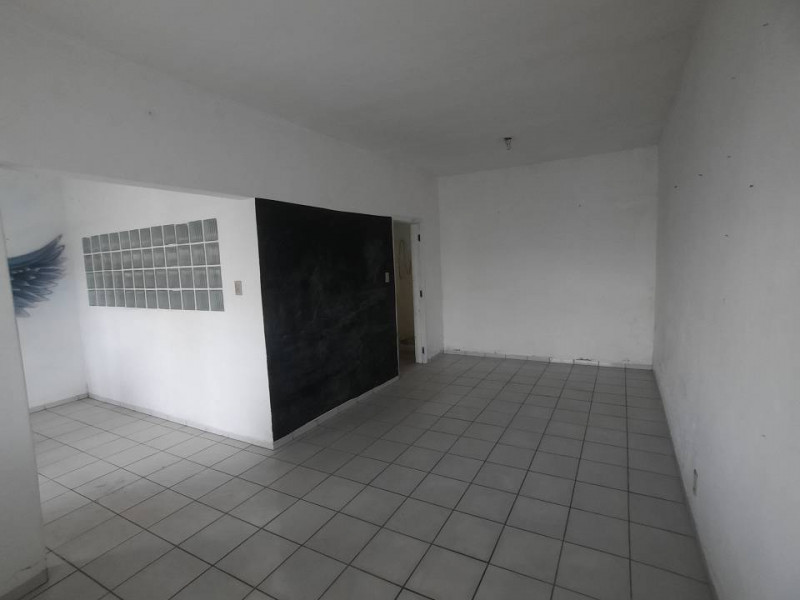 Comercial para alugar Cordeiro com 350m² e 0 quartos por R$ 3.500 - 148328098-img-2795.jpeg
