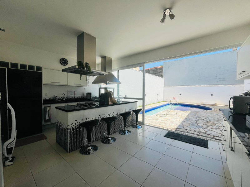 Casa de condomínio à venda Portal dos Pássaros II com 168m² e 2 quartos por R$ 900.000 - 1599106608-whatsapp-image-2024-02-05-at-09.jpeg