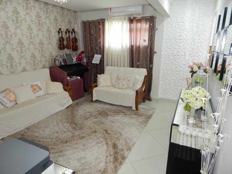 Apartamento à venda Vila Valença com 220m² e 3 quartos por R$ 800.000 - 376441577-bcde4f2d-b494-467d-978f-a0e0a45770c6.jpeg