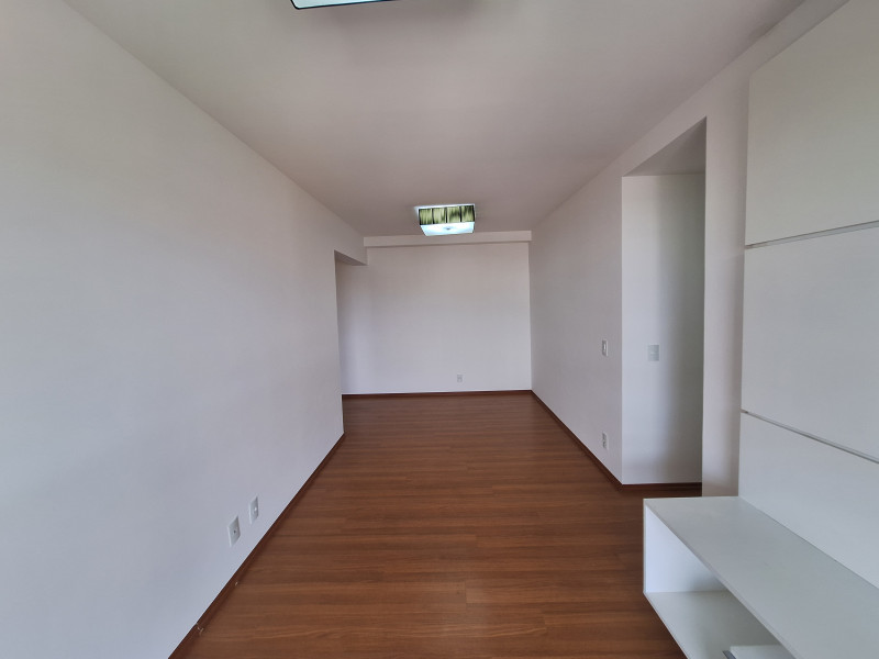 Apartamento à venda Jardim Tupanci com 76m² e 3 quartos por R$ 690.000 - 890175128-05-sala-estar.jpg