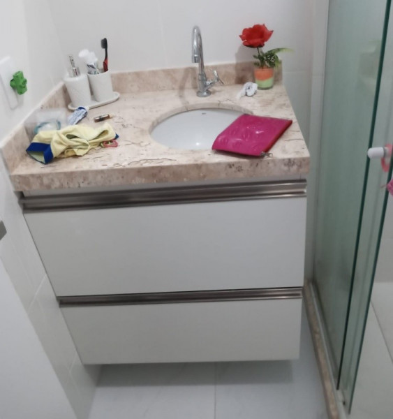 Apartamento à venda Nova Parnamirim com 65m² e 2 quartos por R$ 240.000 - 679290868-wc-suite.jpg
