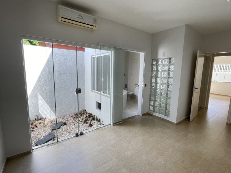 Casa à venda Jardim Pancera com 182m² e 3 quartos por R$ 750.000 - 1674116658-img-2357.jpeg