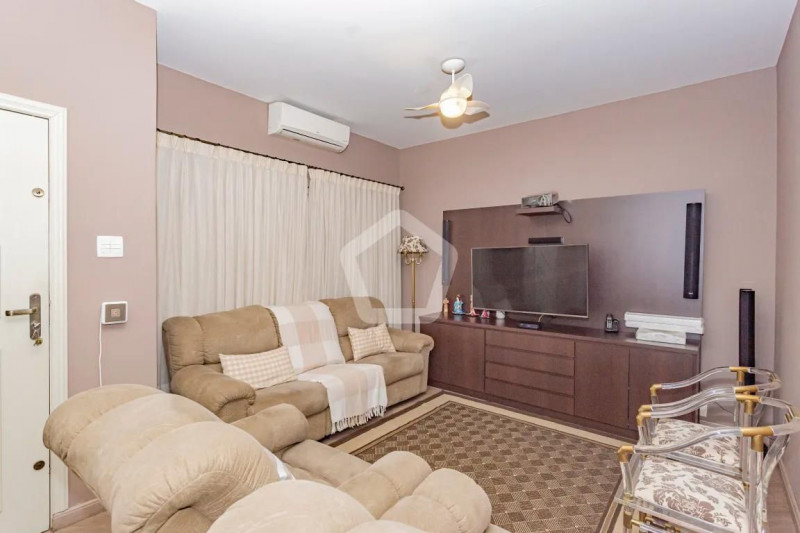 Casa à venda Bosque da Saúde com 174m² e 4 quartos por R$ 850.000 - 1910968939-b12b059f-cbb4-48ad-b662-76d6f92727ef.jpg