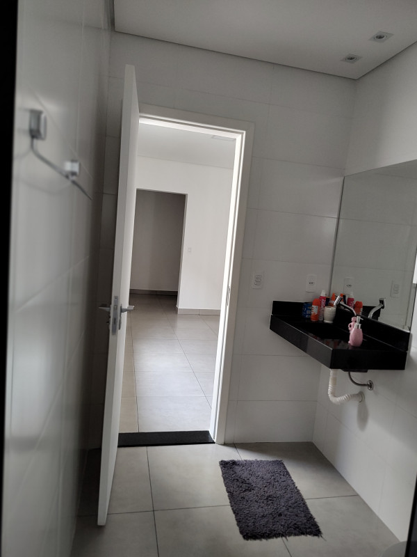 Casa à venda Jardim Rossi com 275m² e 2 quartos por R$ 600 - 1927964703-img-20240207-092936089-mf-portrait.jpg