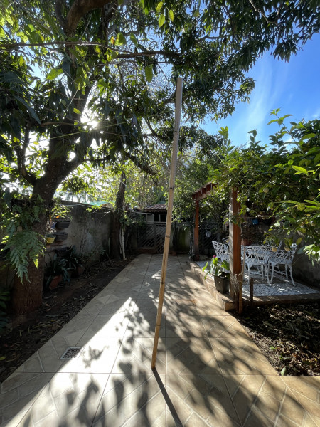 Casa à venda Bela Vista com 280m² e 5 quartos por R$ 980.000 - 662069875-quintal-canil.jpg