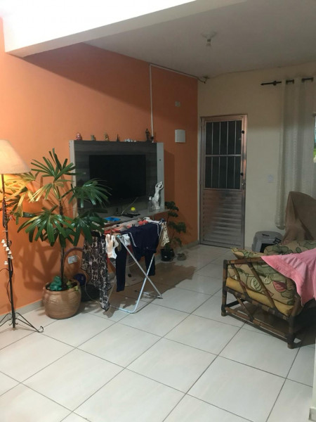 Casa à venda Santa Maria com 575m² e 5 quartos por R$ 1.200.000 - 2059088275-1000025818.jpg