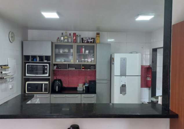 imóvel com 213m²