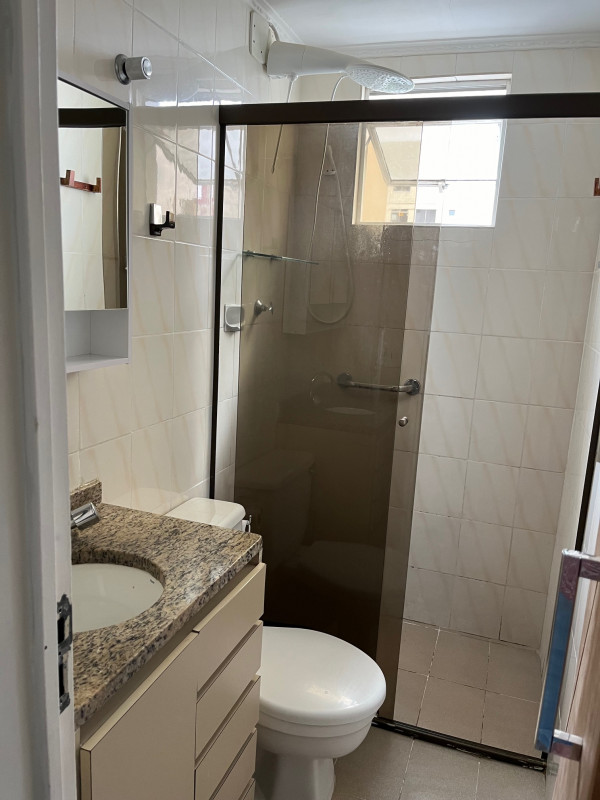 Apartamento à venda Jardim Celeste com 52m² e 2 quartos por R$ 210.000 - 1648720655-foto-12-banheiro.jpg