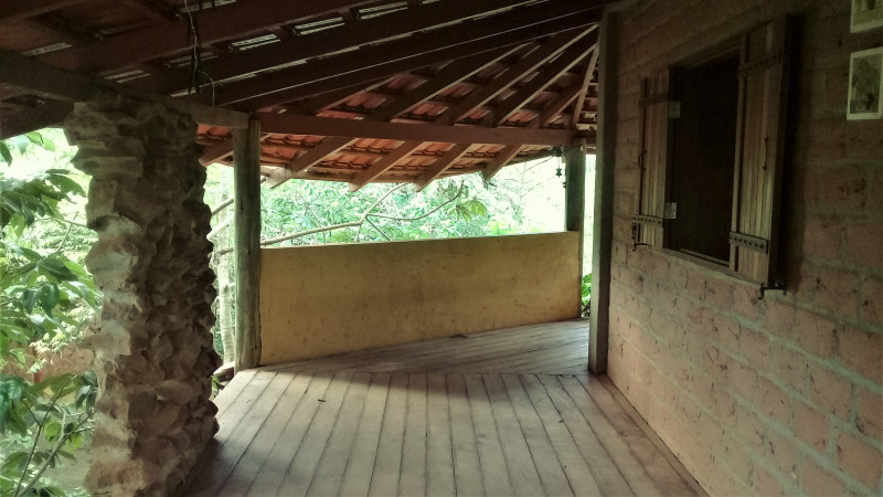 Sítio à venda Centro com 110m² e 2 quartos por R$ 700.000 - 1643739096-varanda-esquerda.jpg