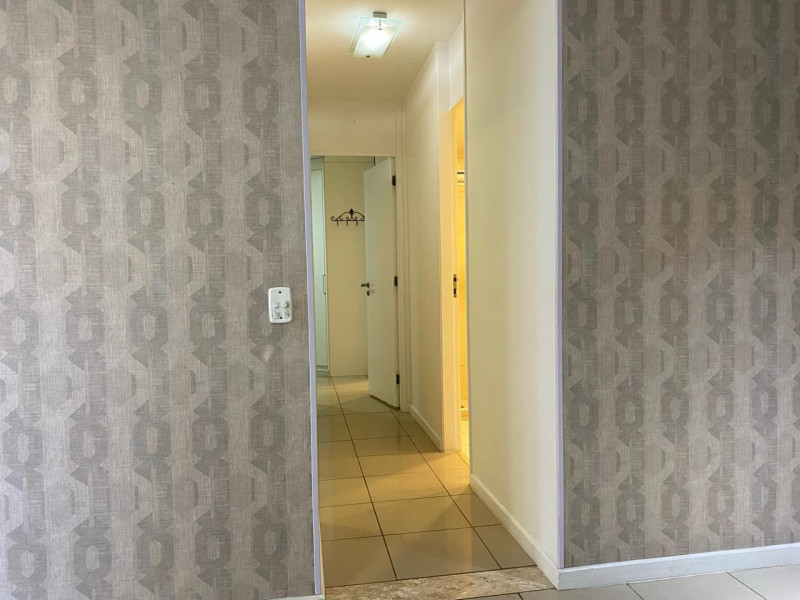 Apartamento à venda Recreio dos Bandeirantes com 63m² e 2 quartos por R$ 480.000 - 1154556964-corredor.jpeg