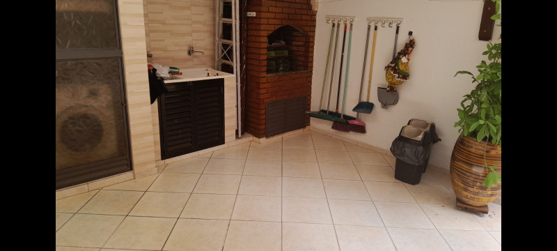 Casa à venda Centro com 160m² e 3 quartos por R$ 750.000 - 1809642178-screenshot-20240218-201551-whatsapp.jpg