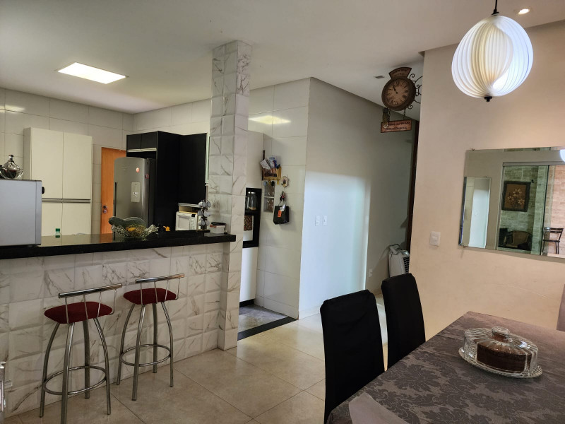Casa à venda Parque das Laranjeiras com 231m² e 5 quartos por R$ 1.090.000 - 457619664-img-20240322-wa00711.jpg
