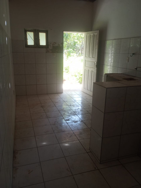 Casa à venda Centro com 384m² e 3 quartos por R$ 120.000 - 1401446316-c89e0fdb-e6d6-4fd6-ad67-656aabf353c8.jpeg