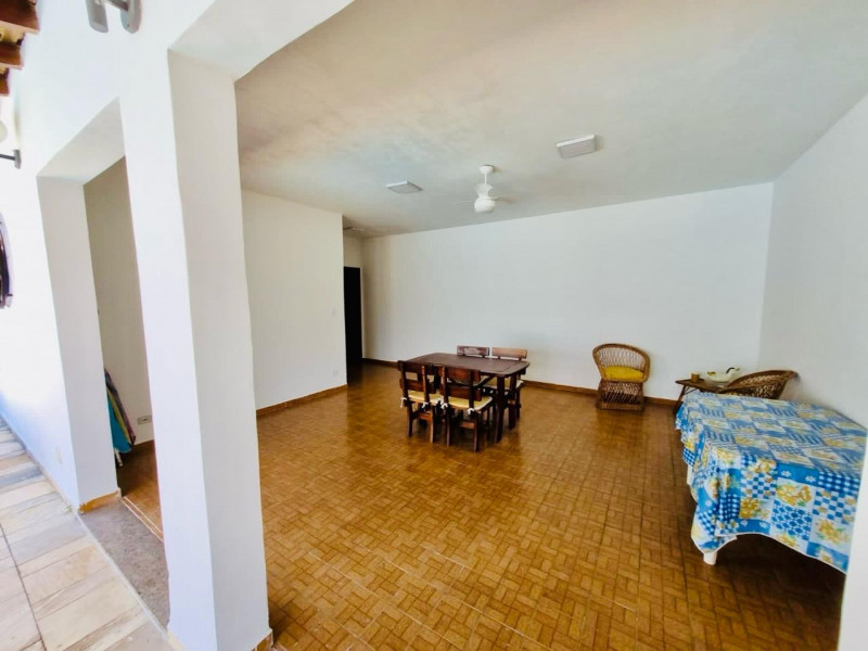Casa à venda Centro com 240m² e 4 quartos por R$ 580.000 - 1151913883-c5b7bece-fa40-4574-b94d-cf1c8057263b.jpeg