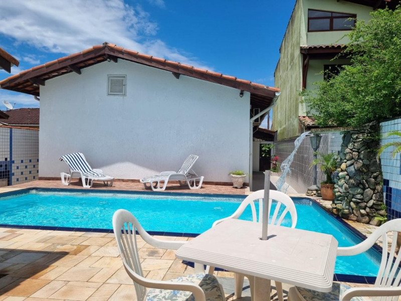 Casa à venda Centro com 240m² e 4 quartos por R$ 580.000 - 2080068371-f98a9c11-de04-42ab-8520-2c5b273f0915.jpeg