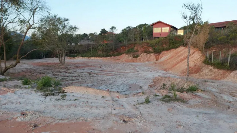 Terreno à venda Centro com 2600m² e 0 quartos por R$ 2.100.000 - 323556636-foto-9-de-loteterreno-a-venda-2600m-em-centro-ouro-preto.jpg
