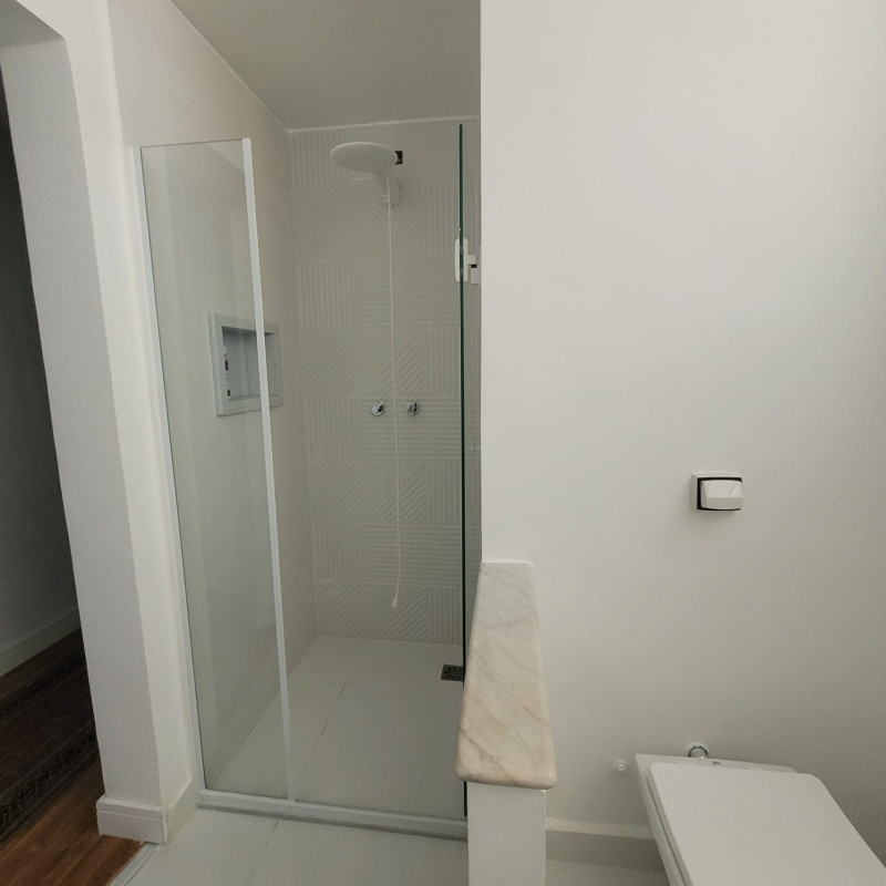 Apartamento à venda José Menino com 190m² e 4 quartos por R$ 1.600.000 - 1981176995-banheiro-suite.jpg