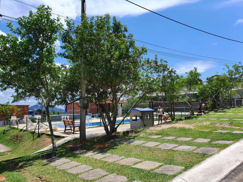 Apartamento à venda Virgem Santa com 50m² e 2 quartos por R$ 130.000 - 32941414-area-externa-9.jpg