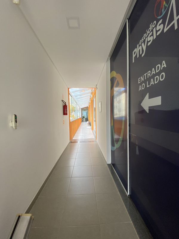 Comercial para alugar Agronômica com 24m² e 0 quartos por R$ 1.480 - 2072443676-img-8195.jpeg