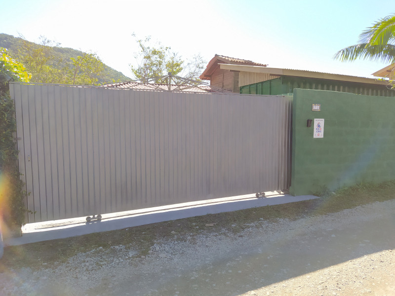 Casa à venda Sambaqui com 100m² e 2 quartos por R$ 550.000 - 1209842408-img-20200710-132612.jpg
