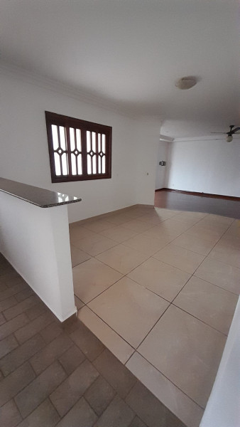 Casa à venda Vila Maria Jose com 250m² e 3 quartos por R$ 1.000.000 - 1880074280-bfd70d8f-bd8f-4bff-994c-c62d3e38555a.jpeg