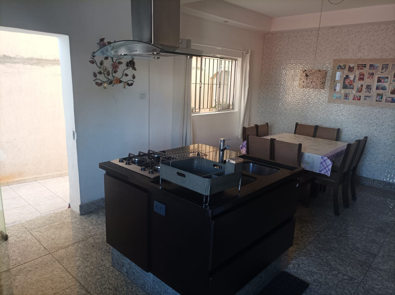 Casa à venda Jardim Jabaquara com 196m² e 3 quartos por R$ 800.000 - 1611617497-1000146314.jpg