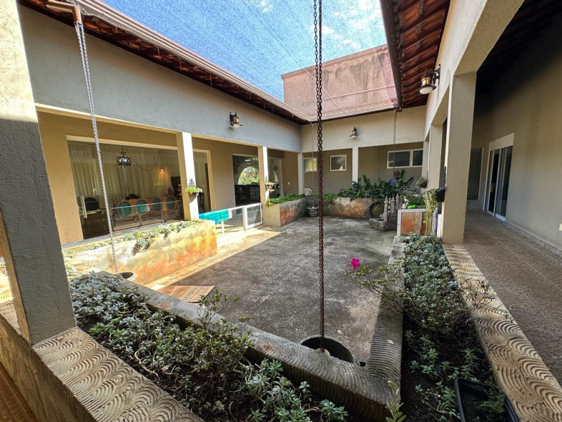 Casa de condomínio à venda Campinho de Baixo com 621m² e 4 quartos por R$ 1.900.000 - 8d99d55b-4d4d-4eba-af89-21bcd689bb09.jpg