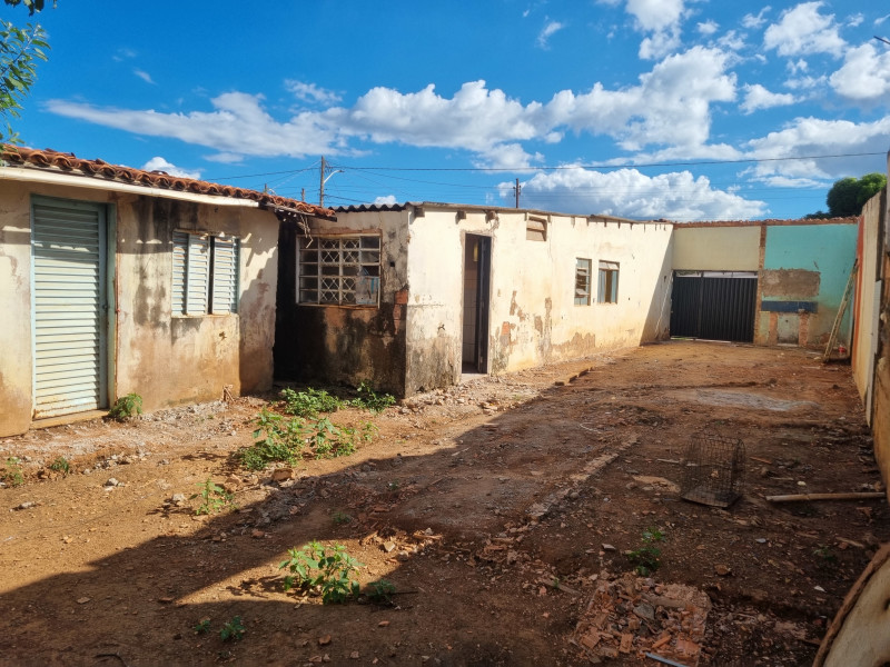 Casa à venda Setor Oeste com 95m² e 2 quartos por R$ 65.000 - 20240501-152830.jpg