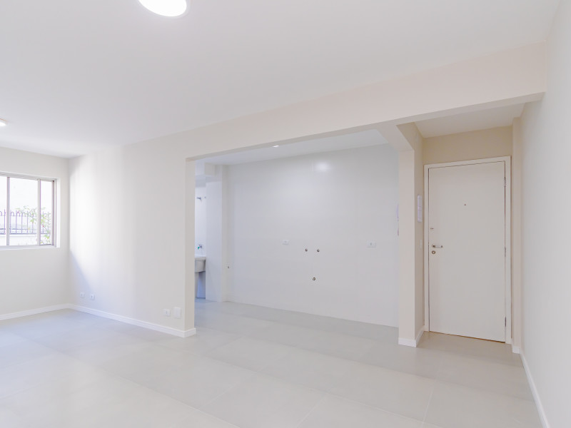 Apartamento à venda Ahú com 66m² e 3 quartos por R$ 395.000 - img-5353.jpg