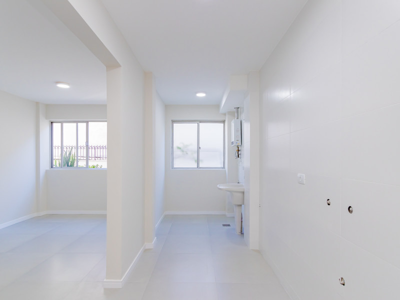 Apartamento à venda Ahú com 66m² e 3 quartos por R$ 395.000 - img-5355.jpg