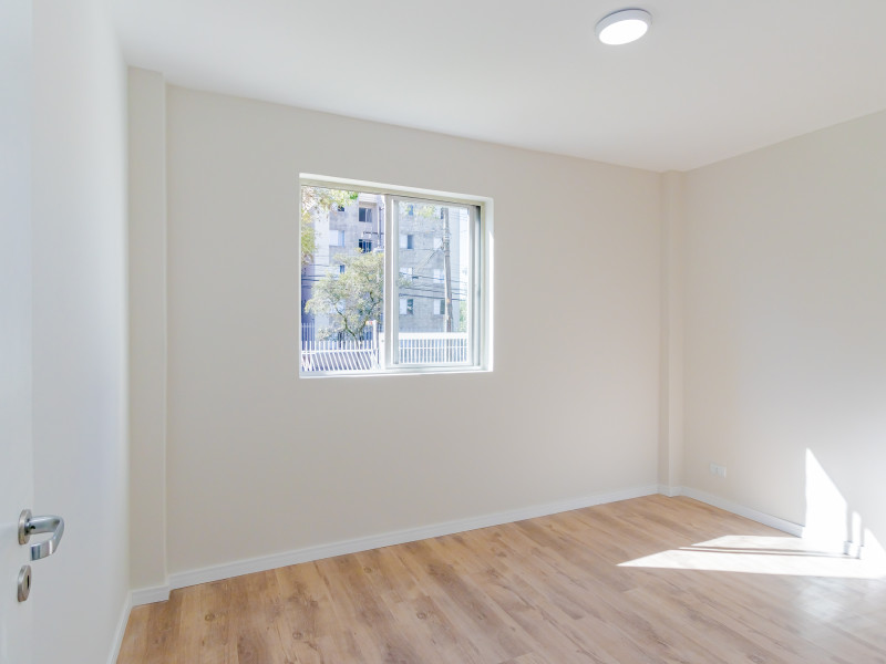 Apartamento à venda Ahú com 66m² e 3 quartos por R$ 395.000 - img-5376.jpg