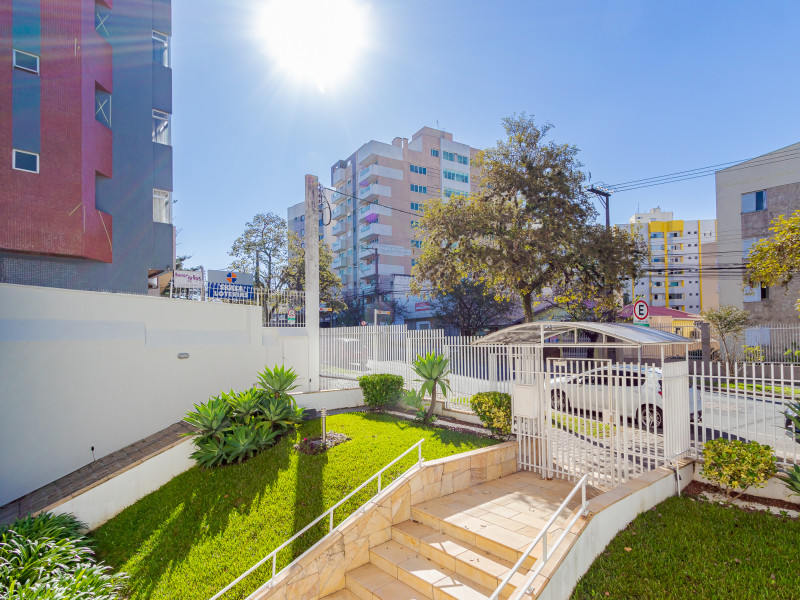 Apartamento à venda Ahú com 66m² e 3 quartos por R$ 395.000 - img-5378.jpg