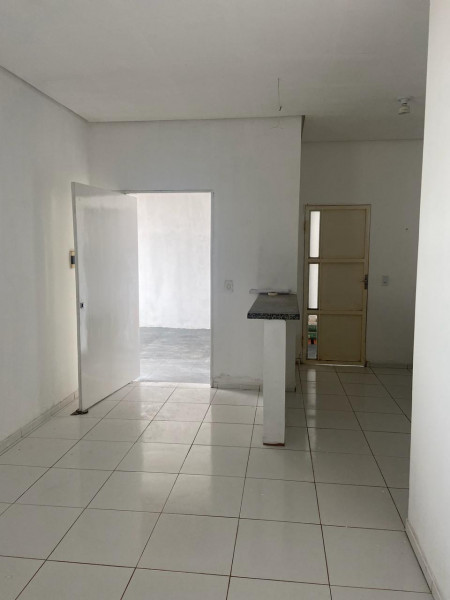 Casa à venda Centro com 130m² e 3 quartos por R$ 220.000 - 1581647202-c9af5ebd-081d-4425-88b5-185794a6691c.jpeg