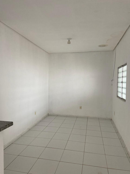 Casa à venda Centro com 130m² e 3 quartos por R$ 220.000 - 888701231-43a07776-c15c-4b9d-b570-bd54a28fa96a.jpeg