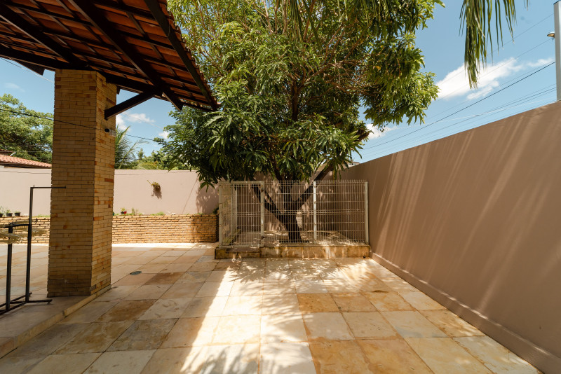 Casa à venda Tabuba com 267m² e 4 quartos por R$ 780.000 - 1986087705-arn-7062.jpeg