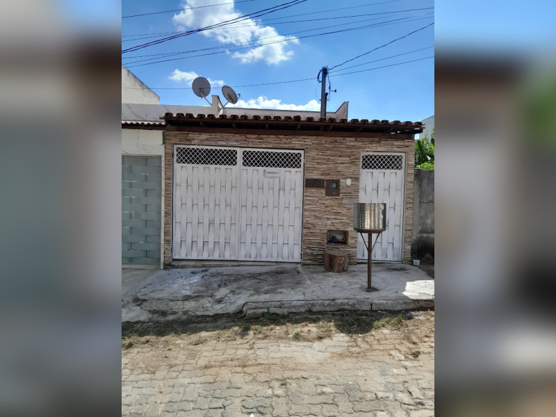Casa à venda Cidade Jardim com 90m² e 2 quartos por R$ 195.000 - 8aedf127-e475-4488-ae9e-26775b872031.jpeg