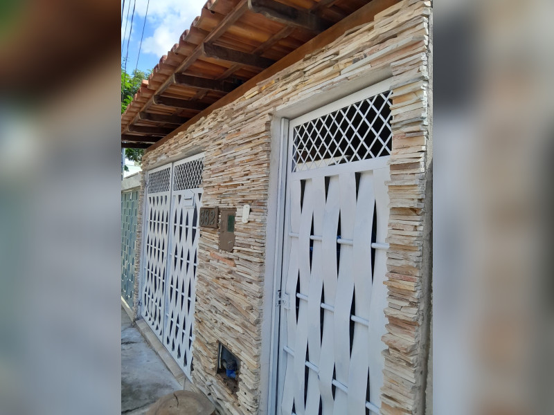 Casa à venda Cidade Jardim com 90m² e 2 quartos por R$ 195.000 - a3014b9c-b380-482e-9b72-3b203bfd9184.jpeg